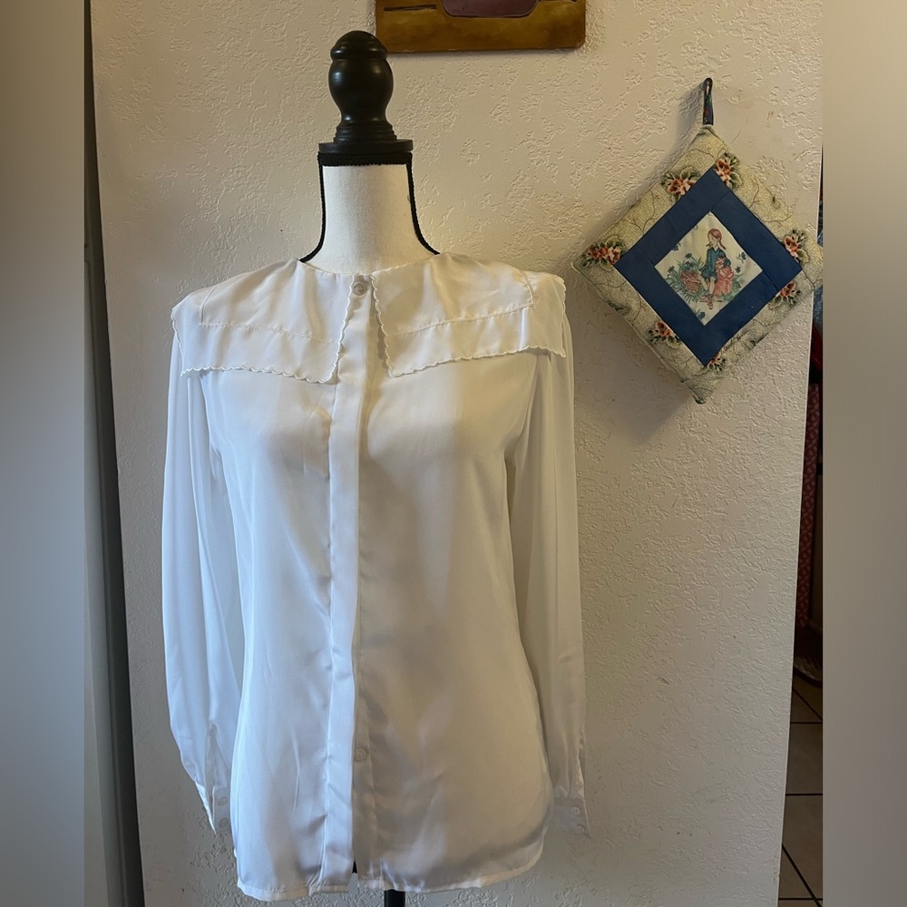 Vintage White Collared Button Down